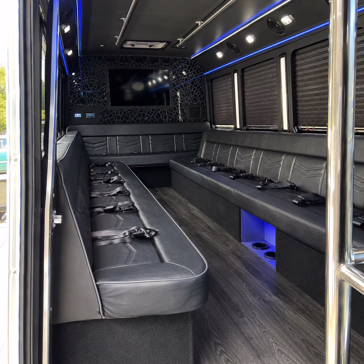 Spokane Valley Winery Tour & Pub Crawl Transportation group transportation